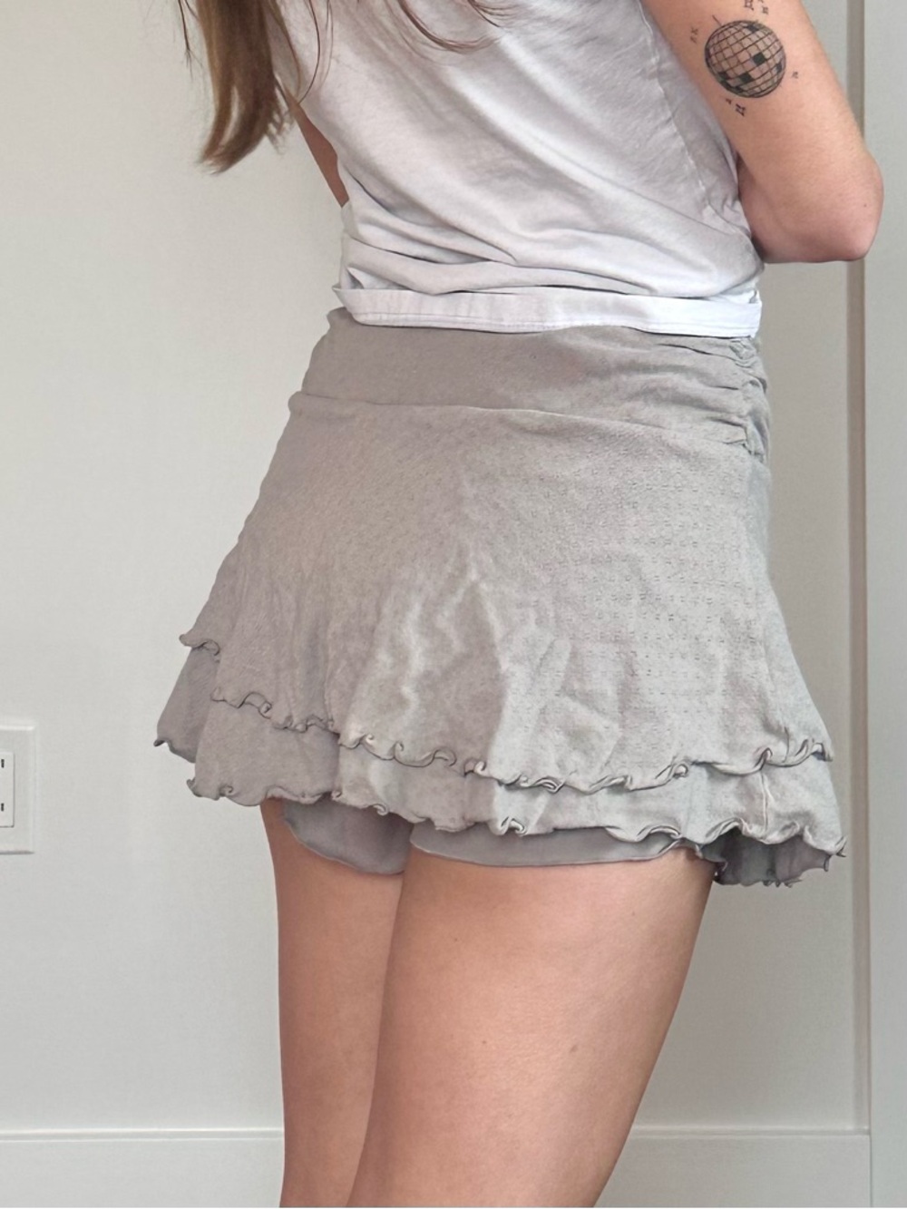 Light Gray Ruffled Mini Skirt - Picture 4 of 6